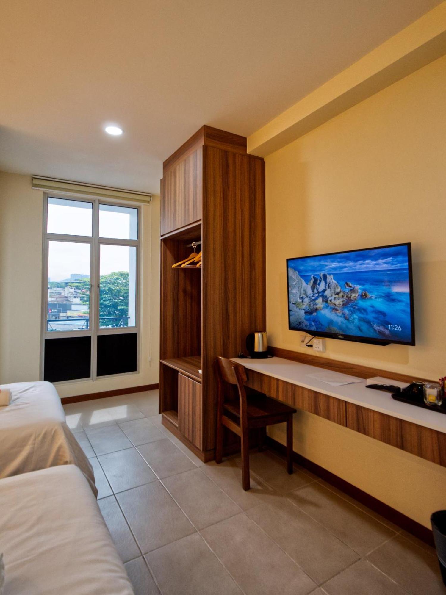 Weiss Hotels Kepong Baru Kampong Jawa Tengah Номер фото